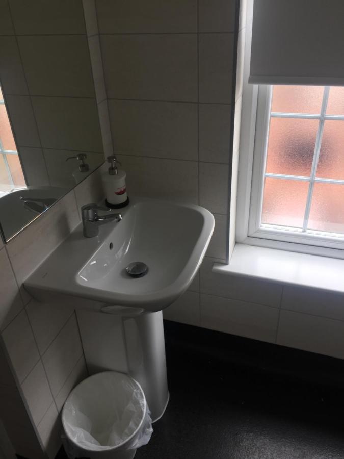 Huntley Lodge Pp Liverpool Bagian luar foto