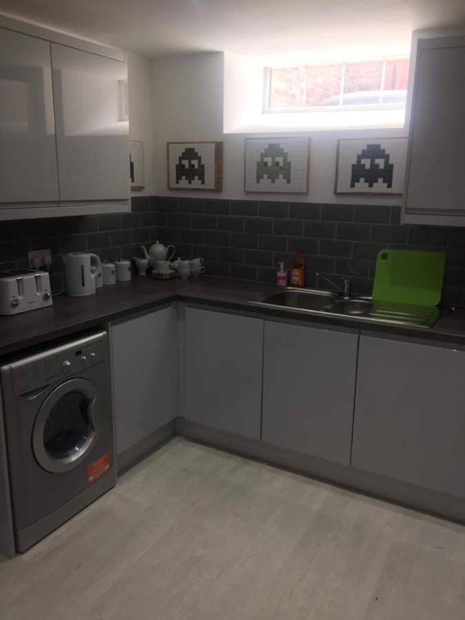 Huntley Lodge Pp Liverpool Bagian luar foto